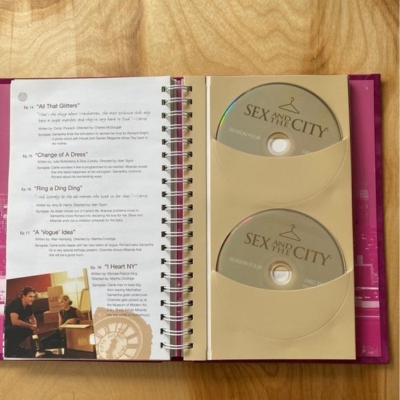 Sex and the City: The Complete Series - Picture 5 of 9